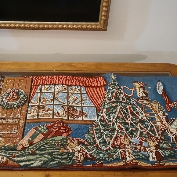 Christmas Runner For Table Manual Woodworkers & Weavers Santa & Elves Holiday - Picture 7 of 16